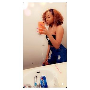 Meet your Posher, Maya